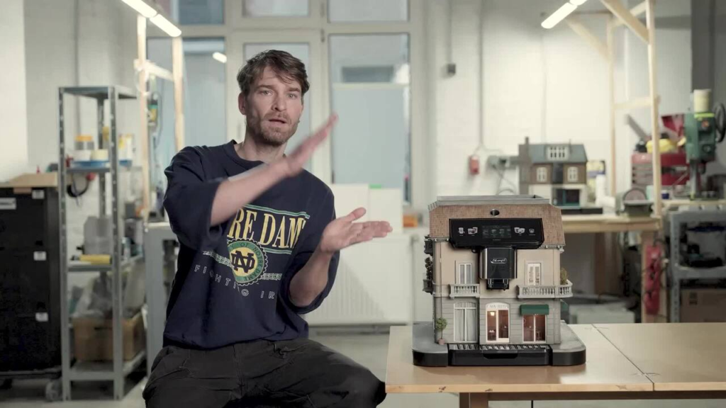 De'Longhi tiny coffee shops on The Best of Ads